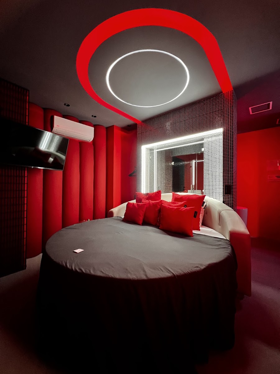 HOTEL LOVIU photo 2