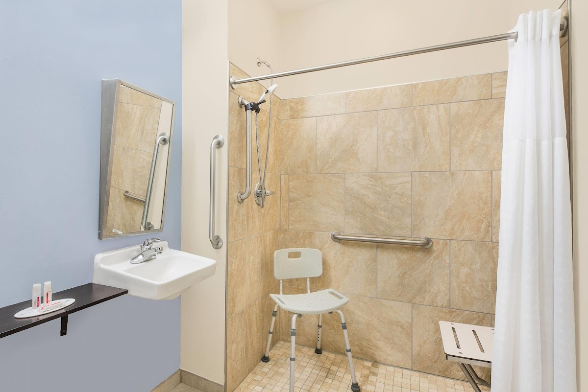 Microtel Inn & Suites by Wyndham Waynesburg photo 3