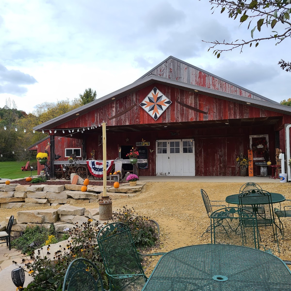 Barn Again Lodge photo 3
