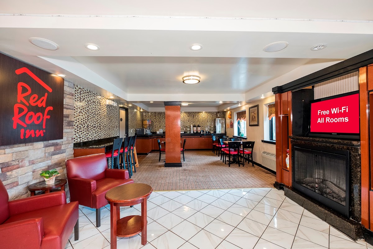 Red Roof Inn Hartford - Vernon photo 2