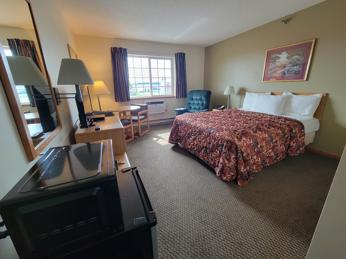 Budget Host Inn & Suites ( Formerly Lincoln Host Motor Inn)