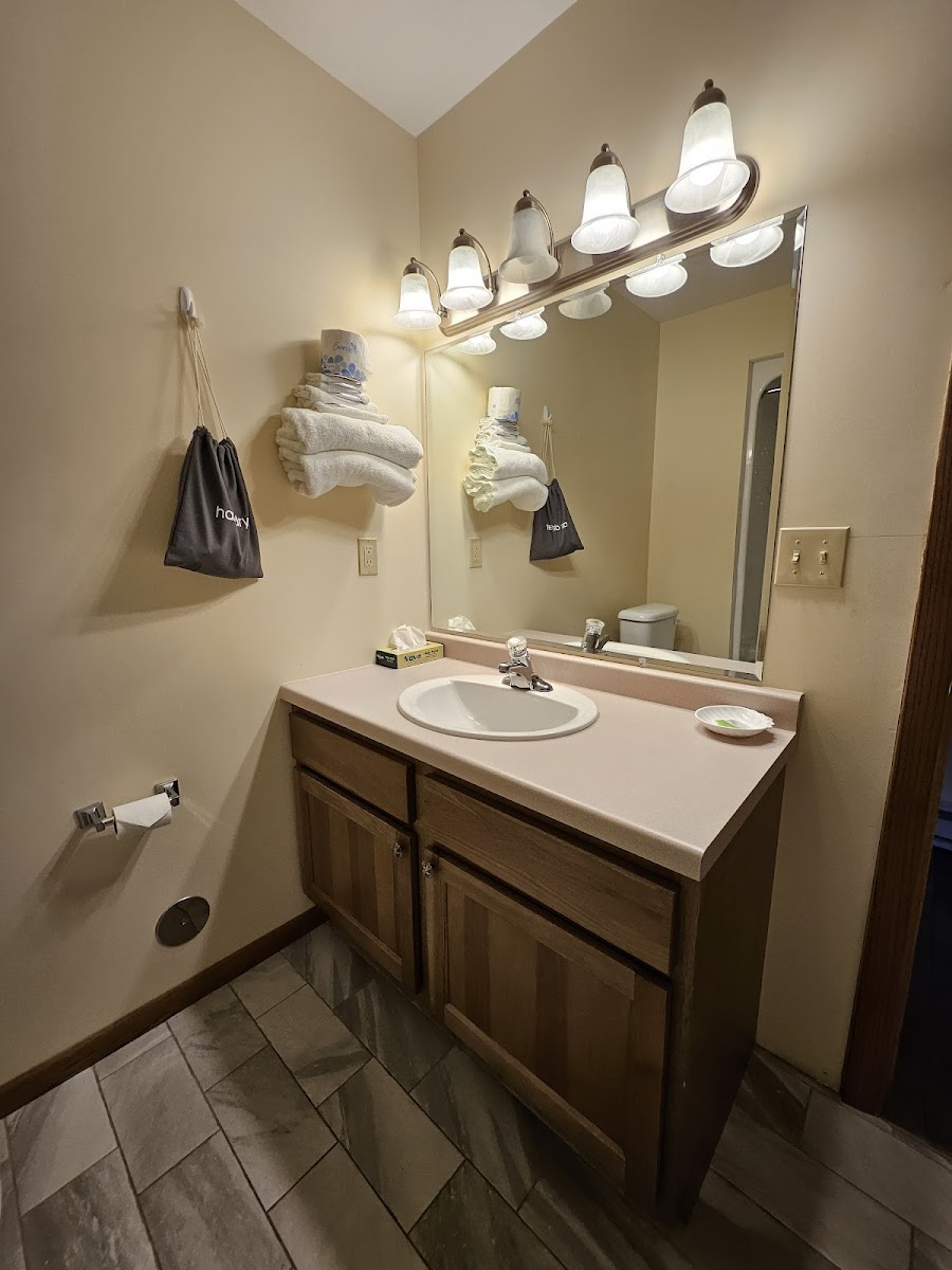 Budget Host Inn & Suites ( Formerly Lincoln Host Motor Inn) photo 2