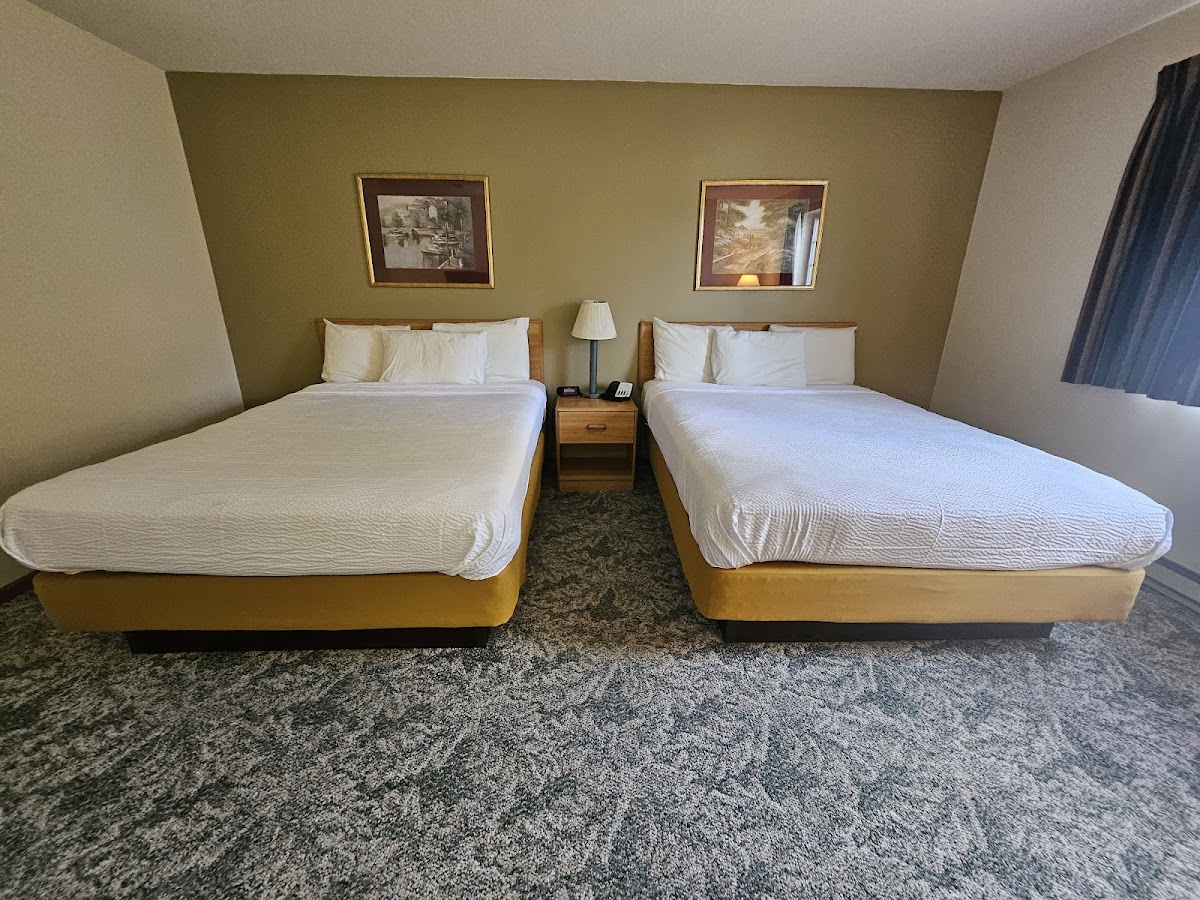Budget Host Inn & Suites ( Formerly Lincoln Host Motor Inn) photo 3