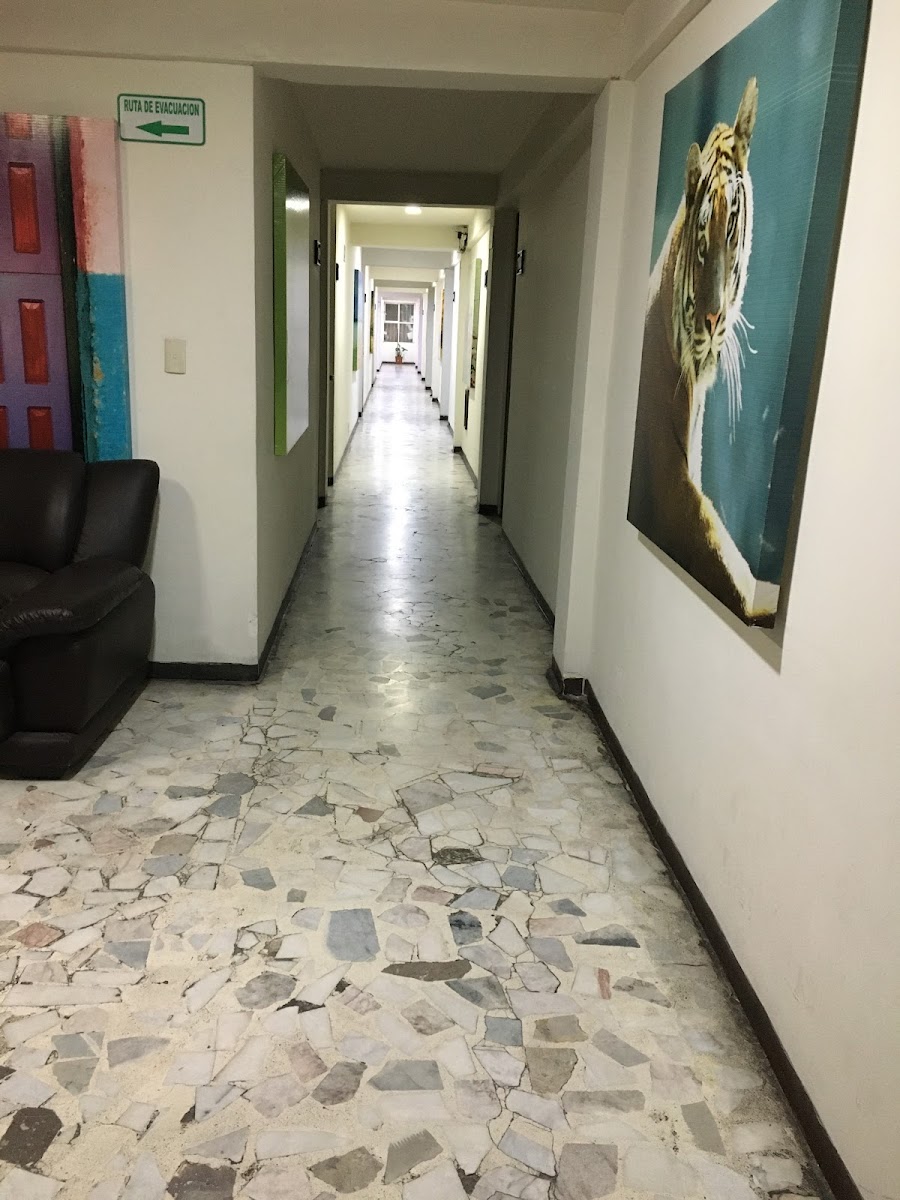 Grand Colonial photo 2