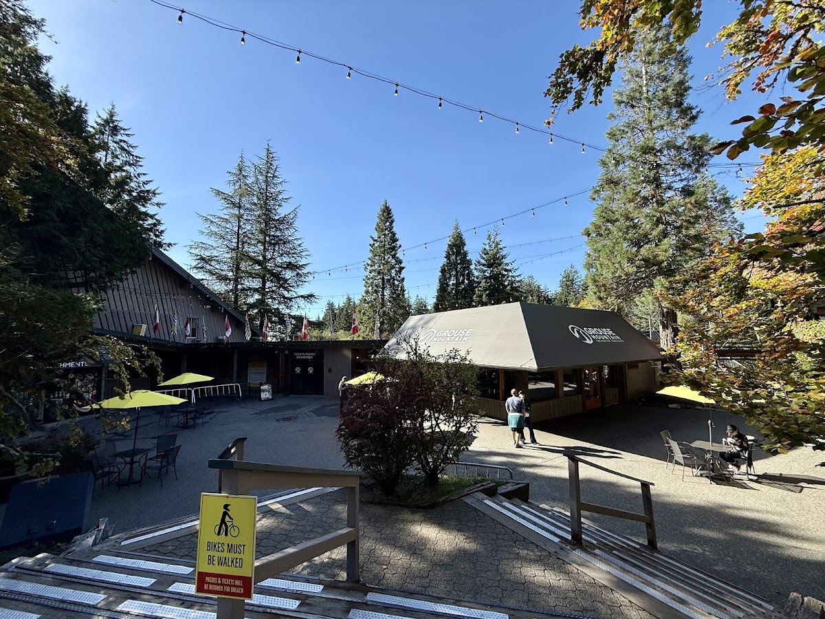 Grouse Mountain Resort Guest Services photo 2