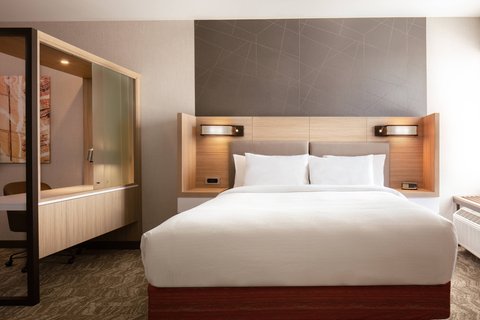 SpringHill Suites by Marriott Ames photo 2