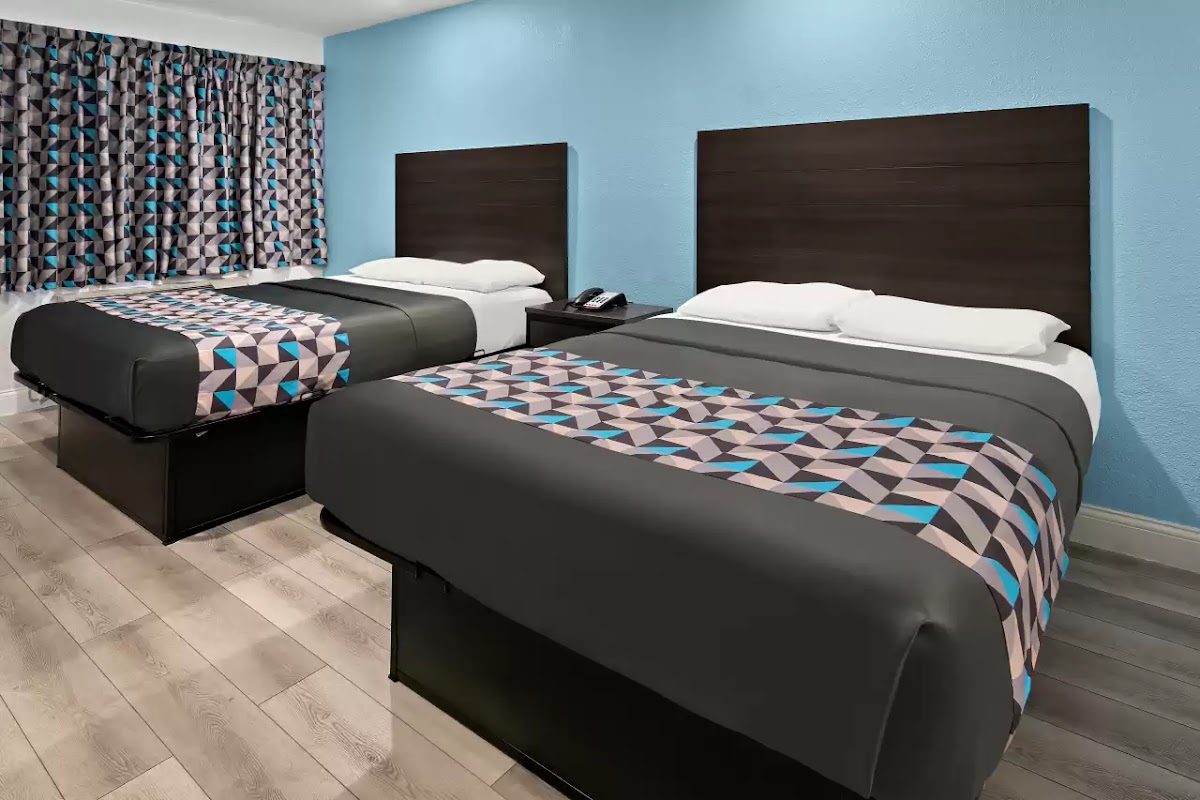 Rodeway Inn Palestine photo 2