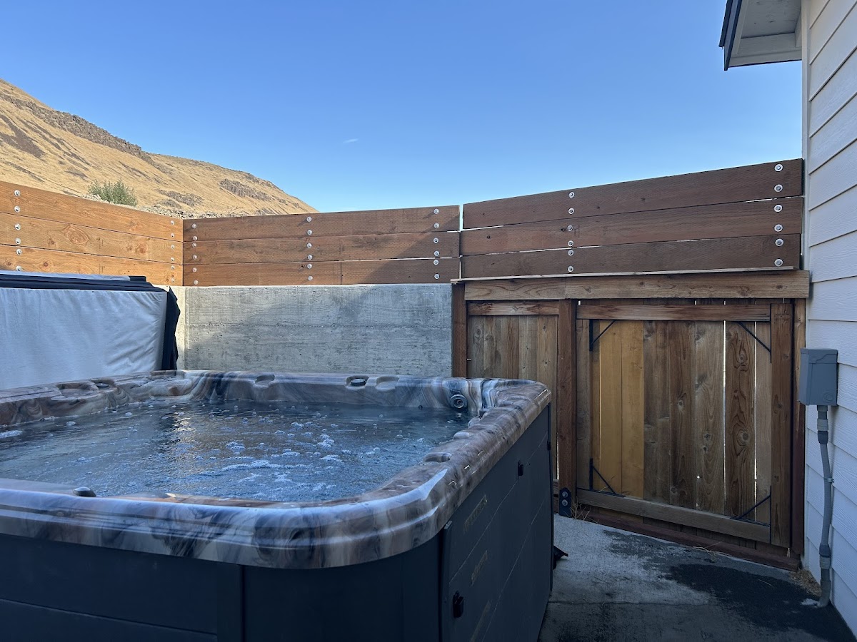 RiverView Retreats - Vantage Bay