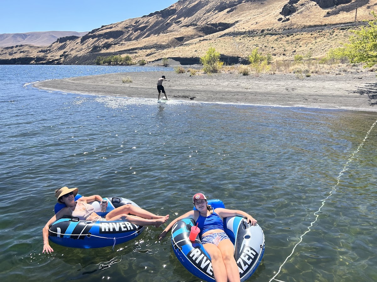 RiverView Retreats - Vantage Bay photo 2