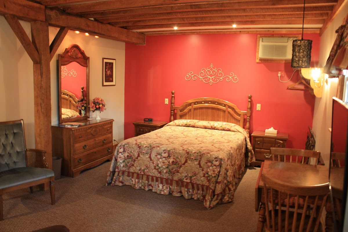 Smoketown Inn photo 2