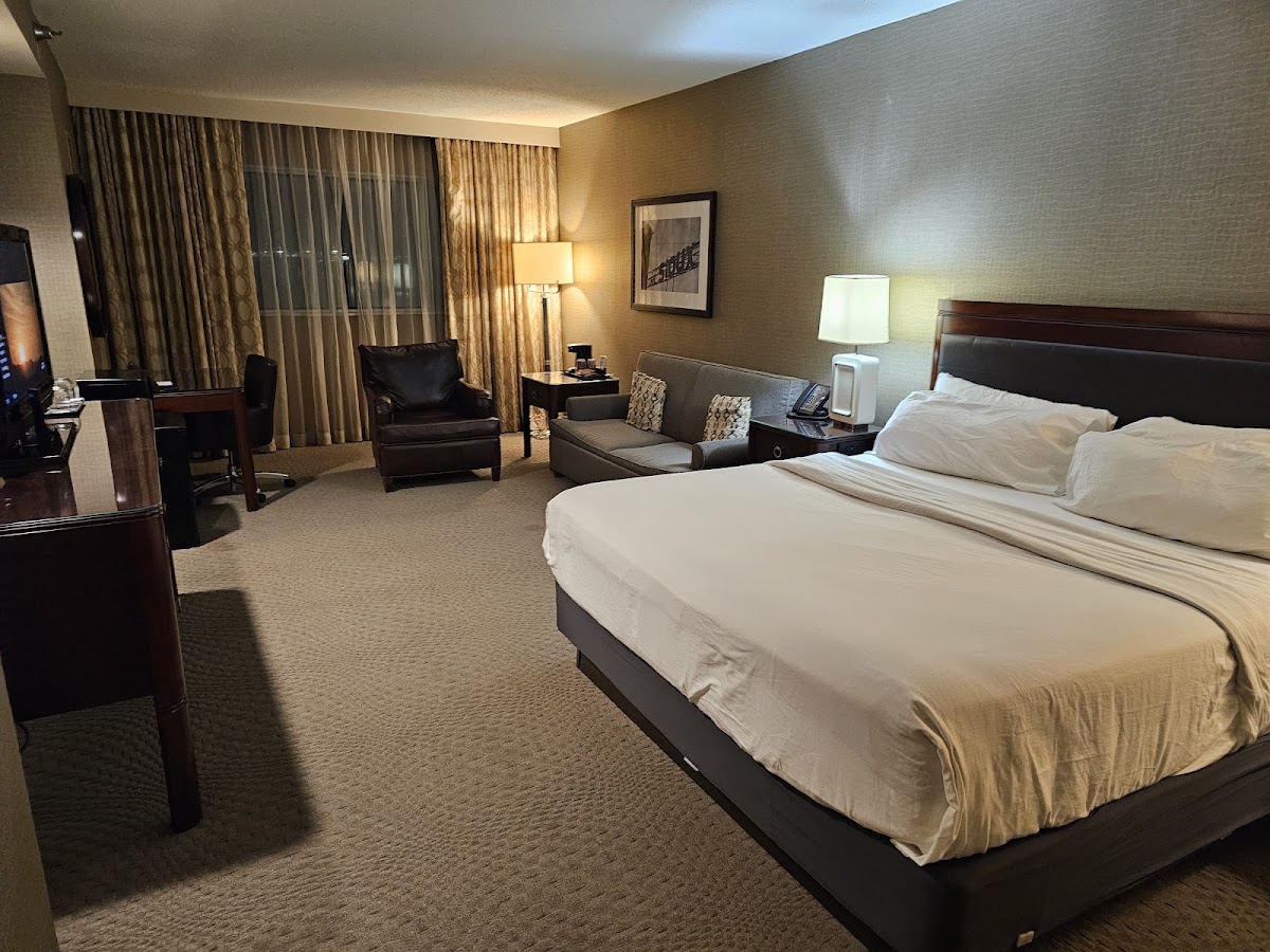 Sheraton Sioux Falls Hotel & Convention Center photo 2