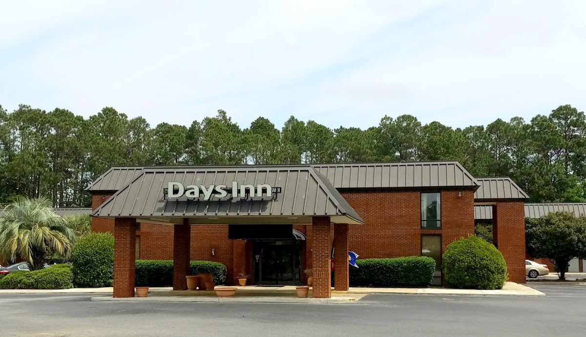 Days Inn by Wyndham Statesboro