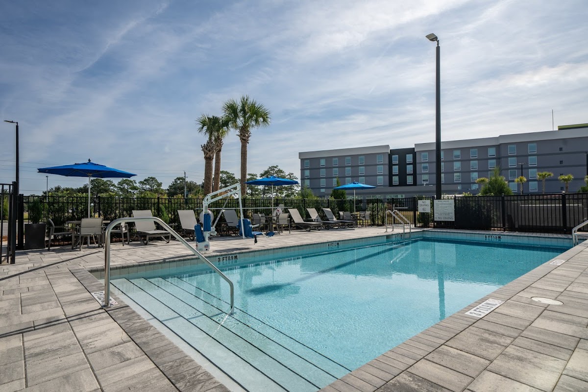 Holiday Inn Express & Suites Fort Walton Beach - Eglin Area by IHG photo 3