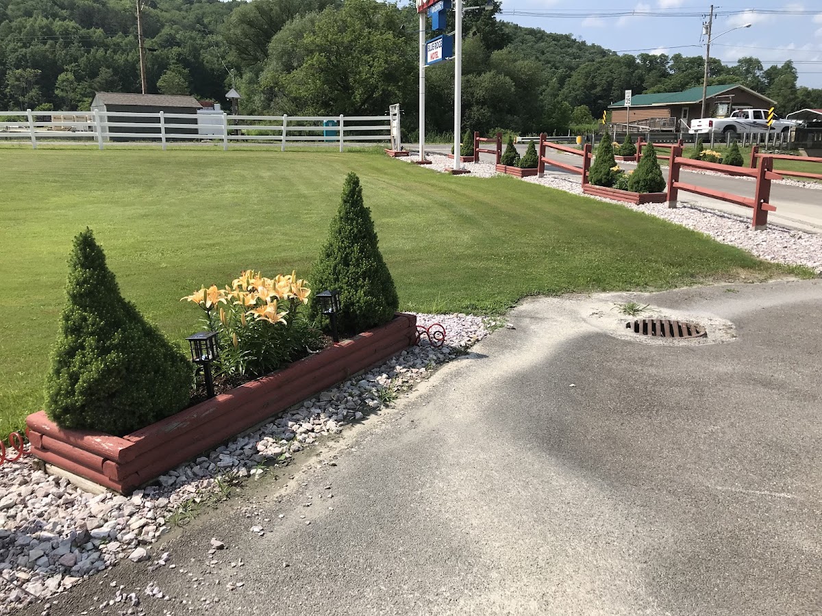 Blue Ridge Motel photo 2