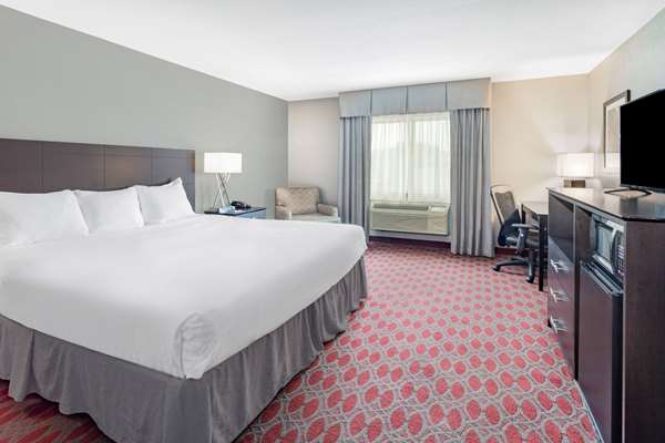 Baymont by Wyndham Brooklyn Center photo 2