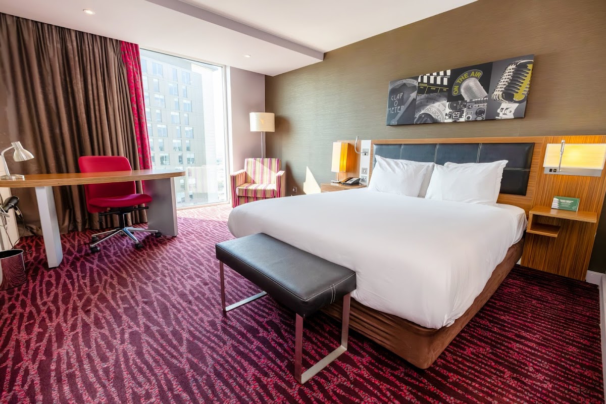 Holiday Inn Manchester - Mediacityuk by IHG photo 2