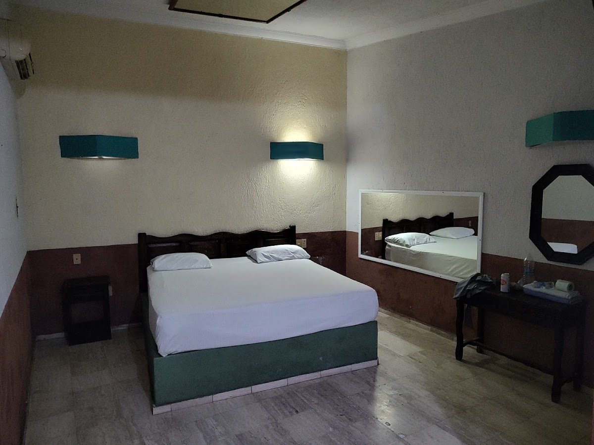 Auto Hotel Areca
