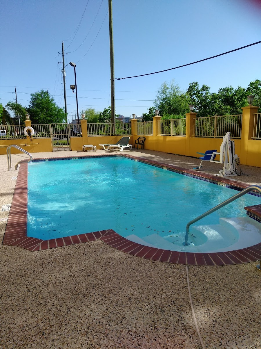 La Quinta Inn & Suites by Wyndham Pearland - Houston South photo 3