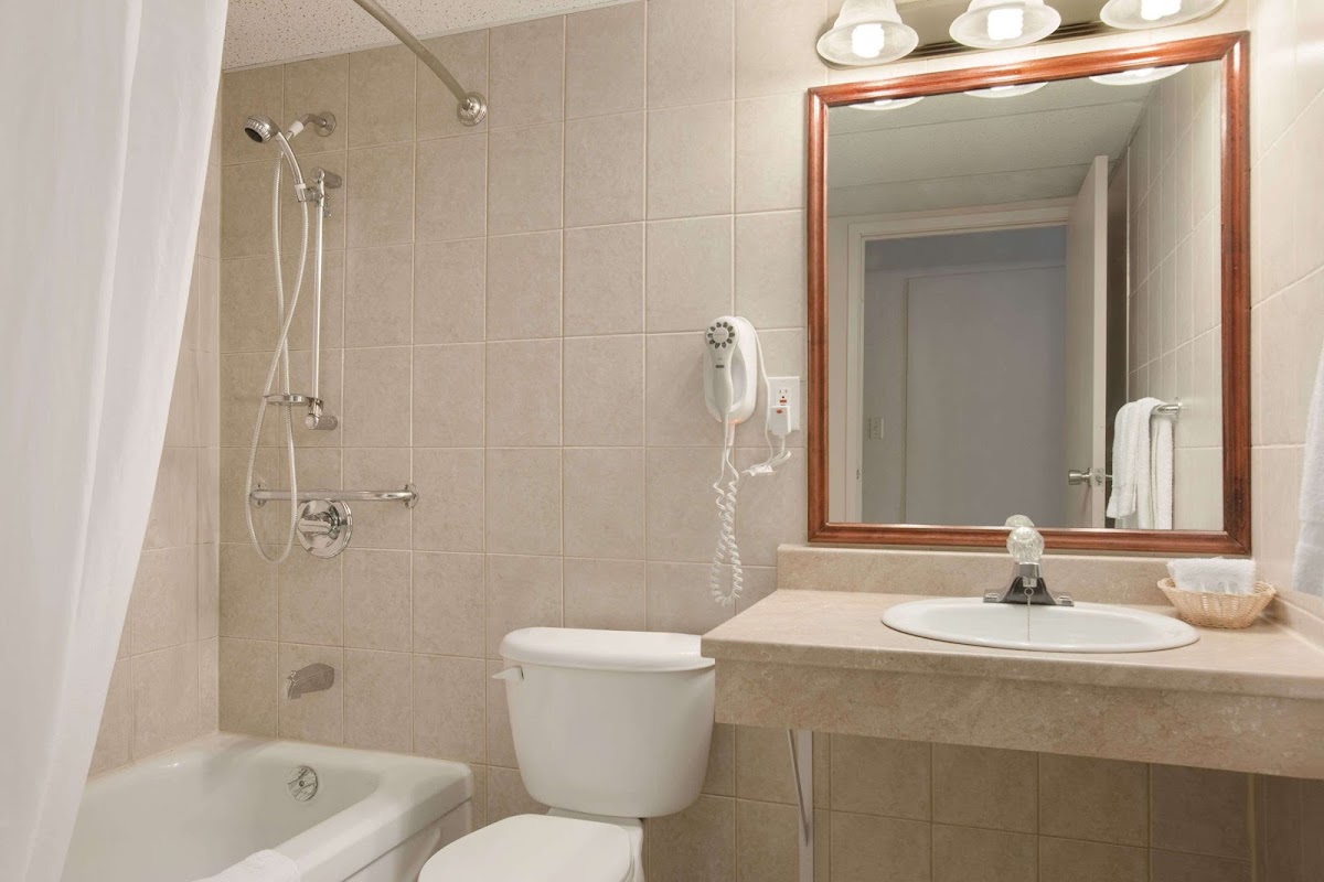 Travelodge by Wyndham Cambridge - Waterloo photo 2