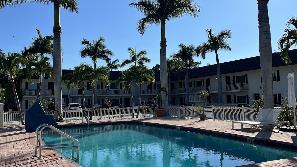 Hibiscus Suites photo 2
