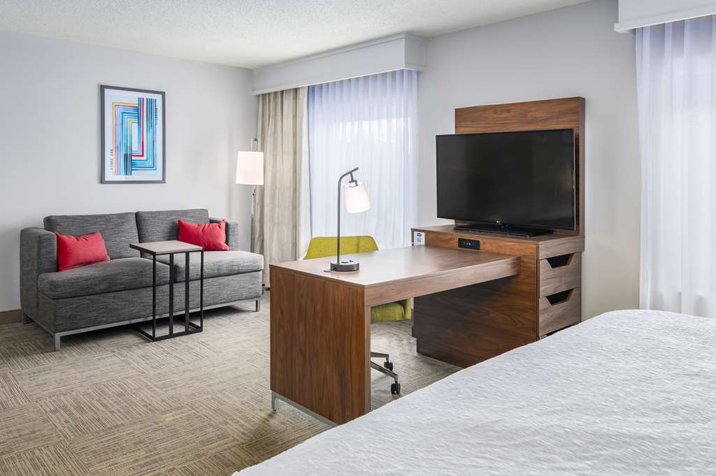 Hampton Inn & Suites Hartford-Manchester photo 2