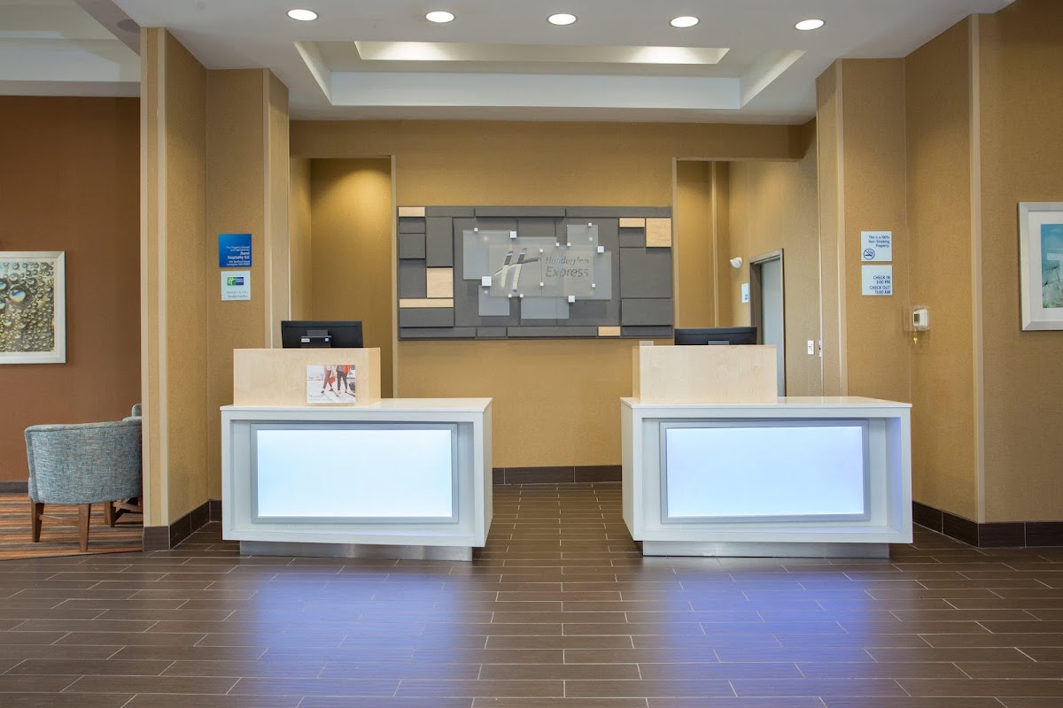 Holiday Inn Express Springfield Downtown by IHG photo 3