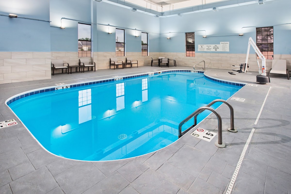 Holiday Inn Express Cleveland Airport - Brook Park by IHG photo 3