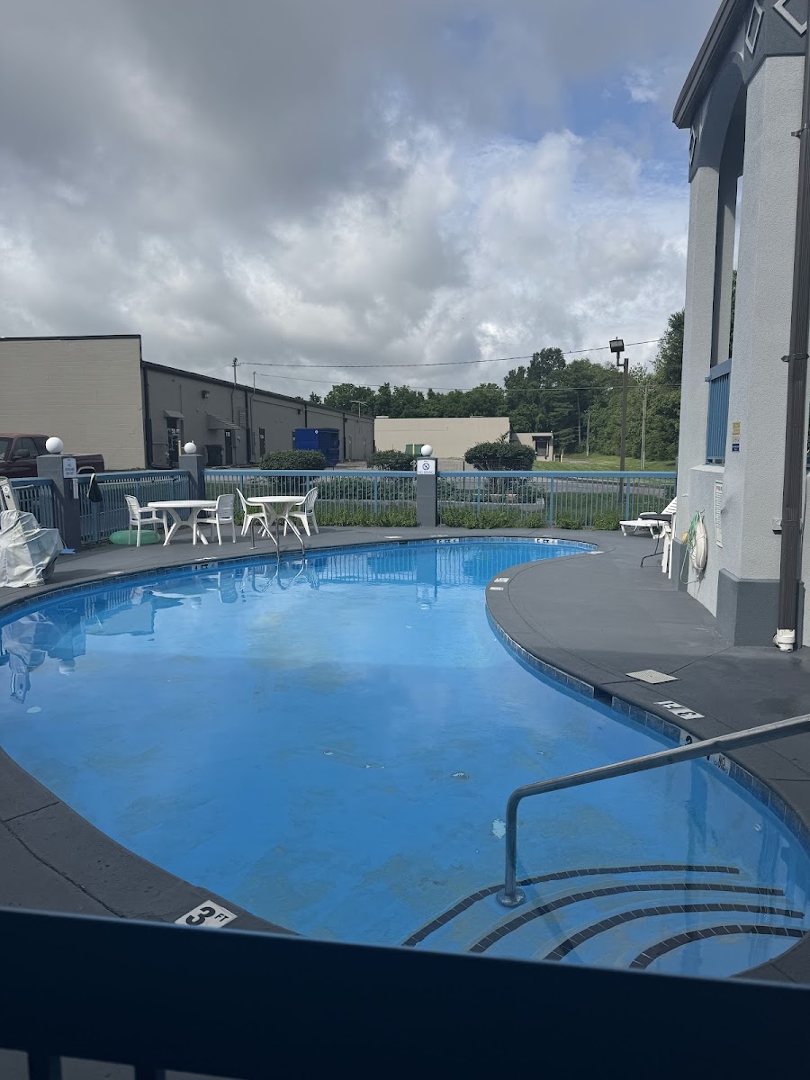 Baymont by Wyndham Gallatin photo 3