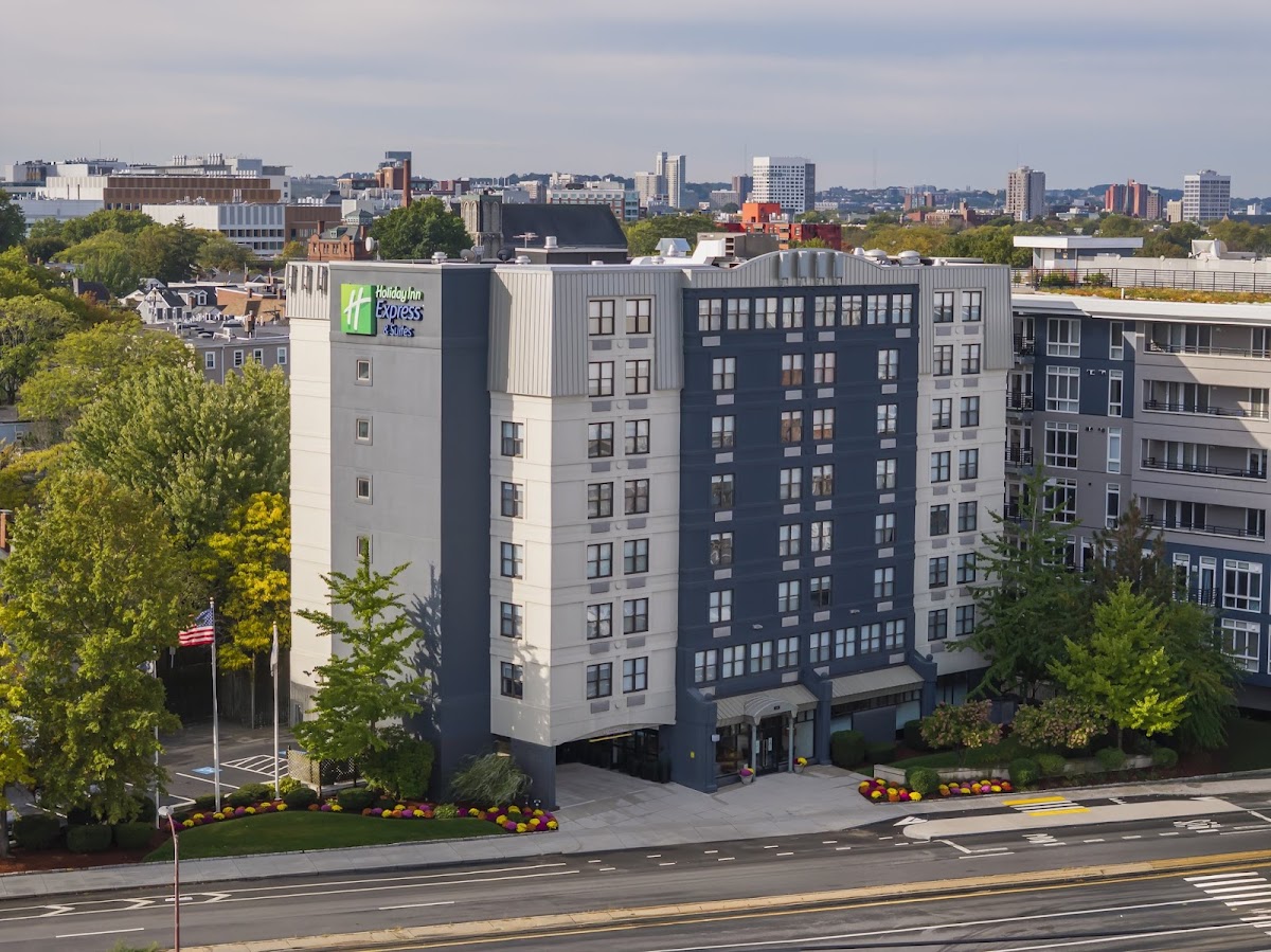 Holiday Inn Express & Suites Boston - Cambridge by IHG