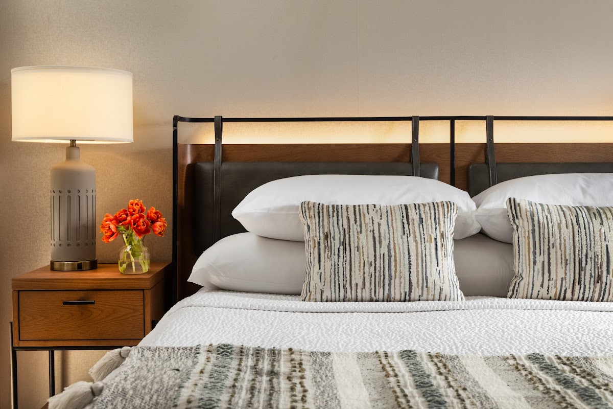 Meadowbrook Inn