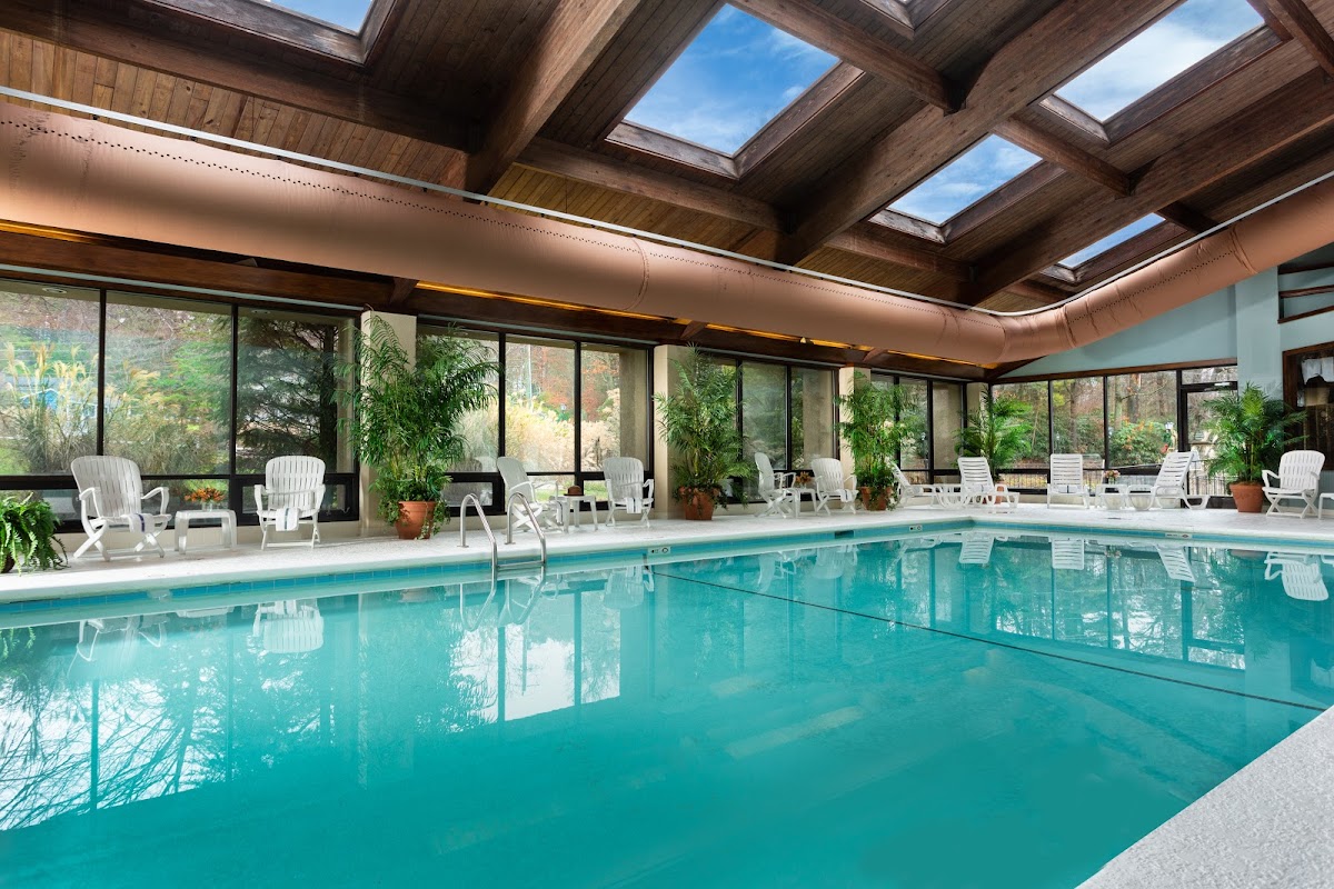 Meadowbrook Inn photo 3