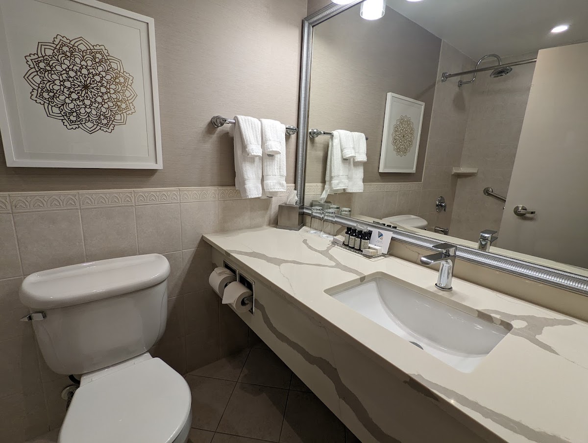 The Lord Nelson Hotel & Suites photo 3