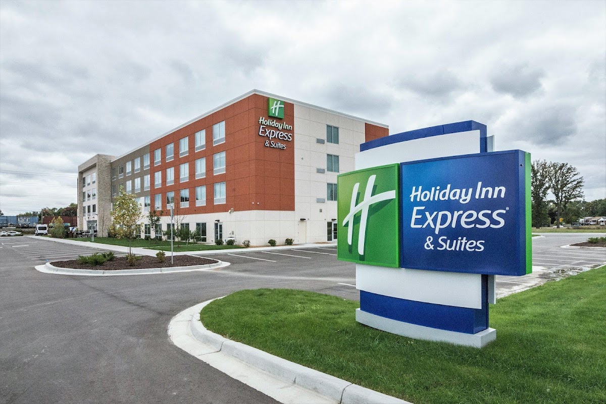 Holiday Inn Express & Suites Allen Park by IHG