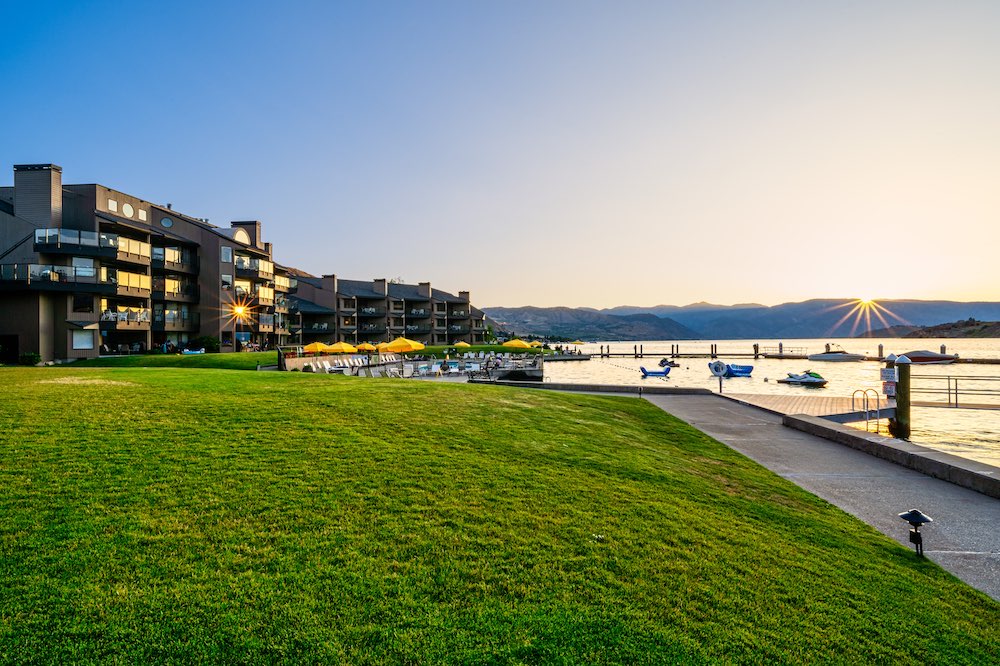 Peterson’s Waterfront Resort photo 3