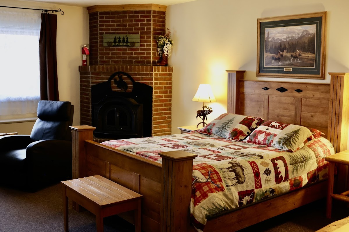 Rocky Mountain Lodge photo 2