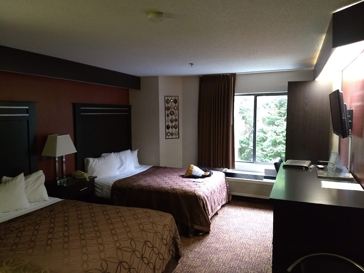 Smoky Mountain Inn & Suites