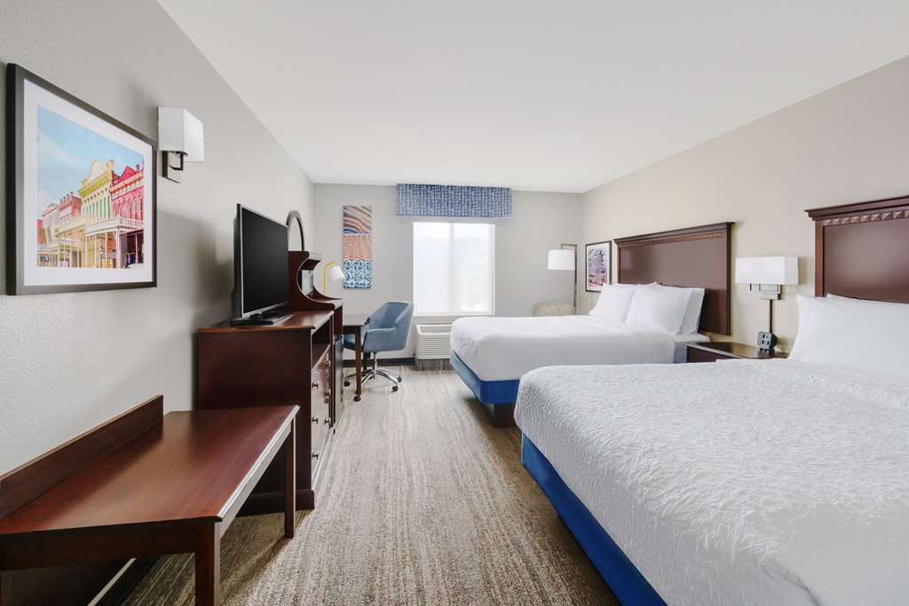Hampton Inn & Suites West Sacramento photo 2