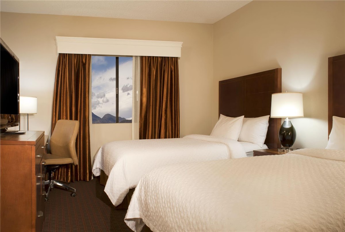 Embassy Suites by Hilton Flagstaff photo 2