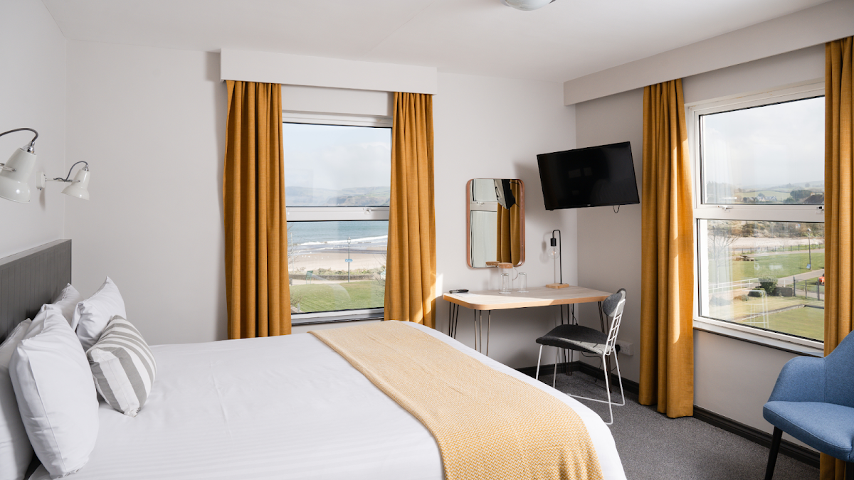 Marine Hotel Ballycastle photo 2