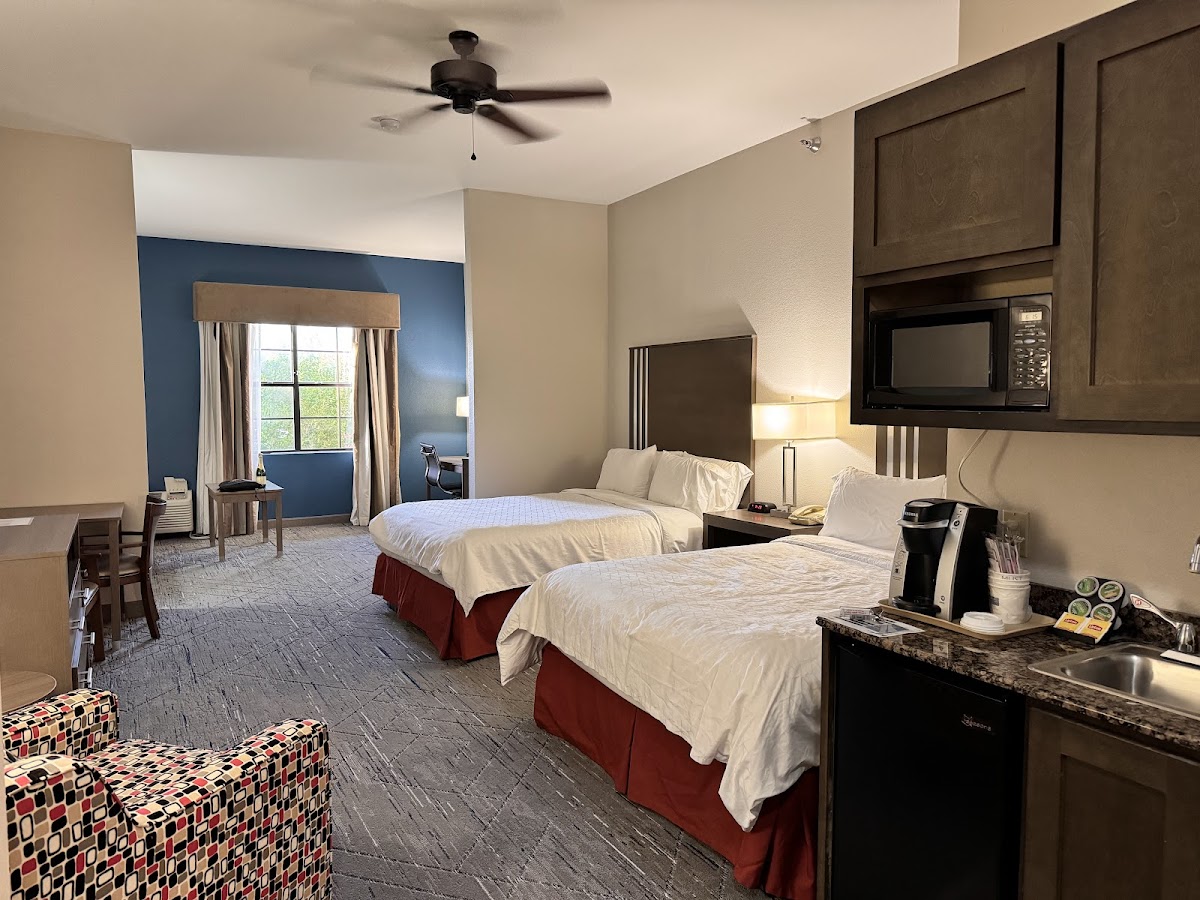 Holiday Inn Express & Suites Kerrville by IHG photo 2