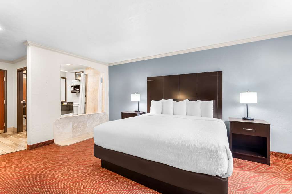 Best Western Plus Parkway Inn photo 2