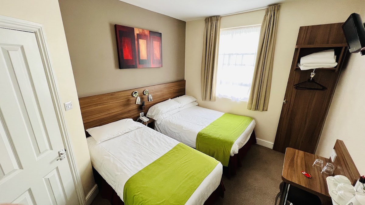 Dover Hotel
