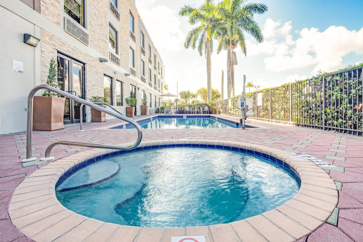 Holiday Inn Express & Suites Clewiston by IHG photo 3