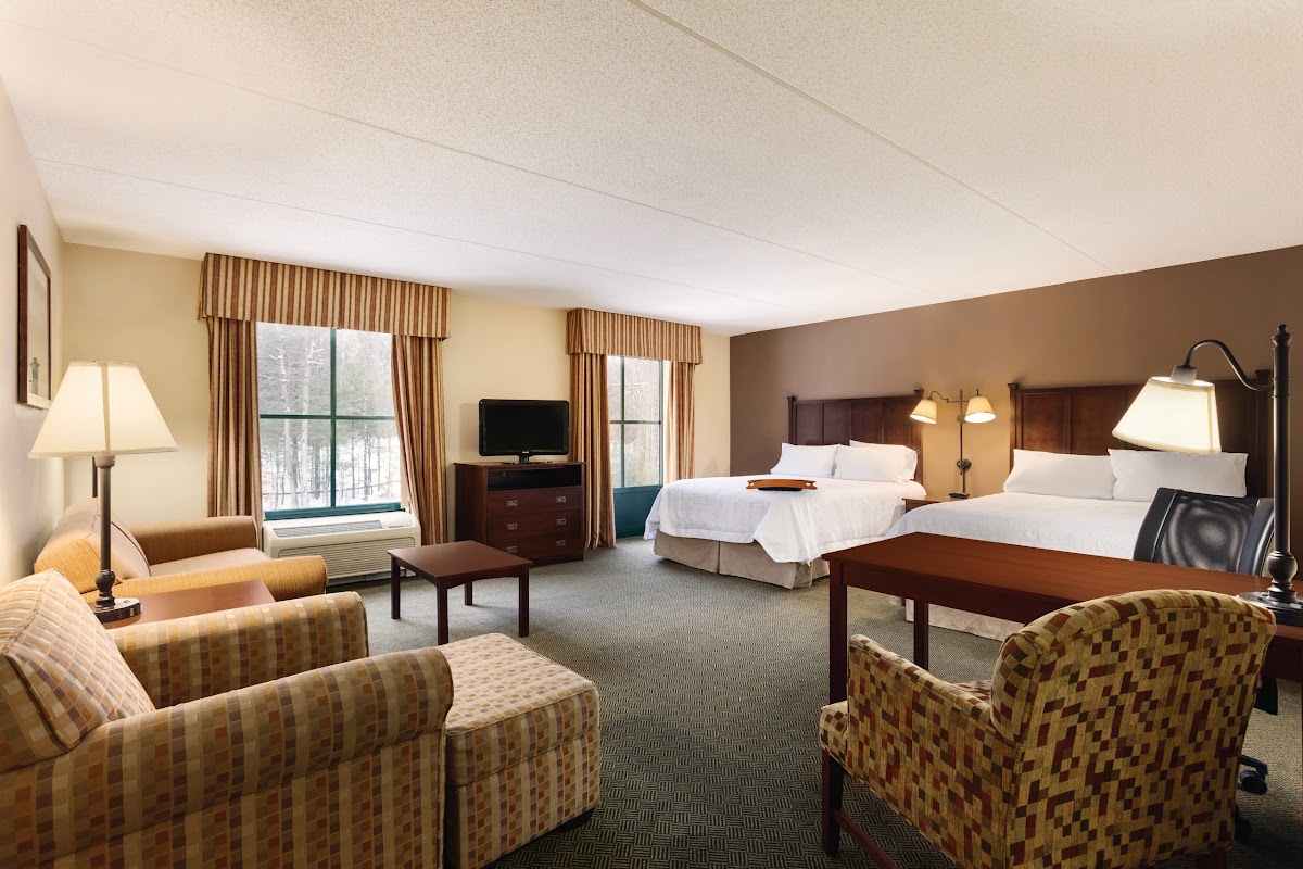 Hampton Inn & Suites Lake George photo 2