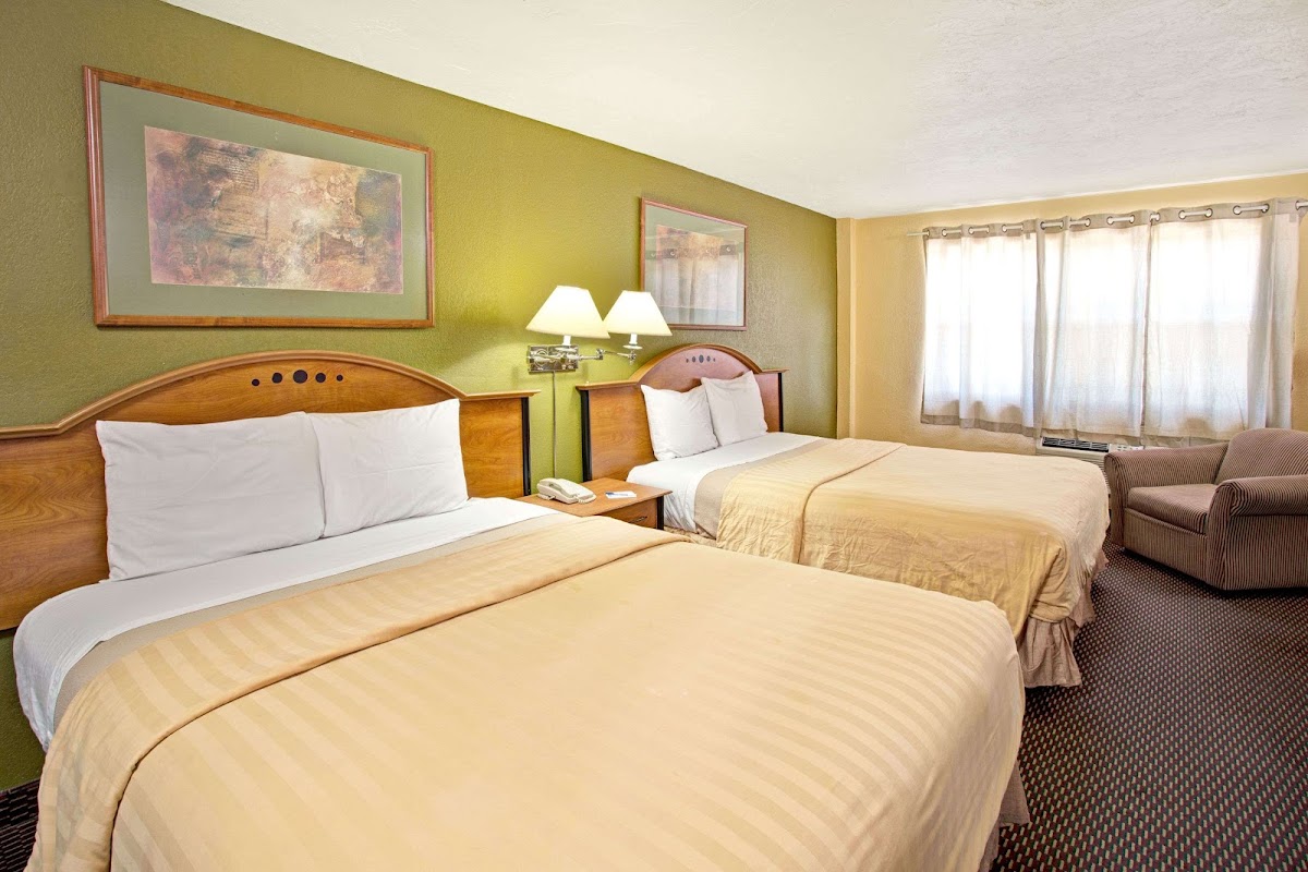 Travelodge by Wyndham Fort Lauderdale photo 2