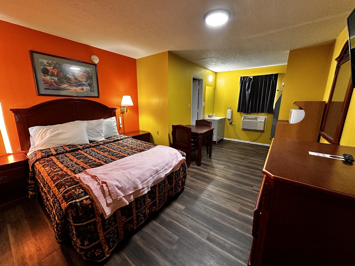 Room 8