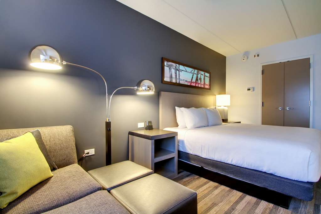 Hyatt House Chicago/Evanston photo 2