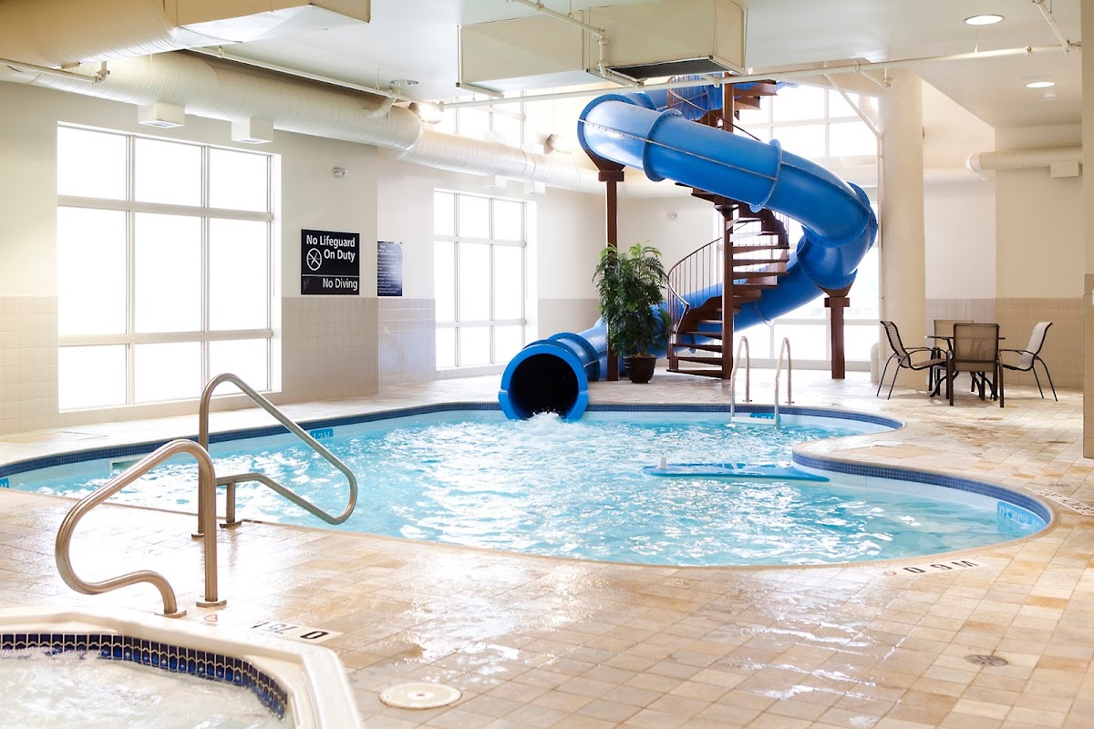 Hampton Inn & Suites by Hilton Lethbridge photo 3