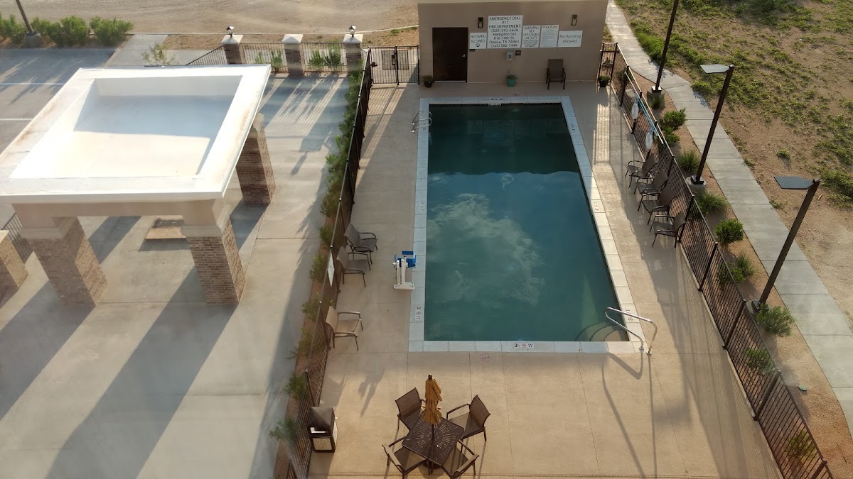 Hampton Inn Ozona photo 3