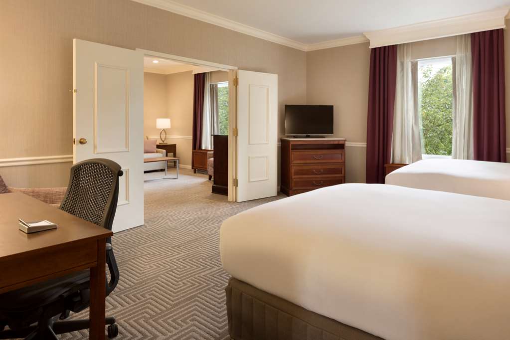 Hilton St. Louis Frontenac photo 2